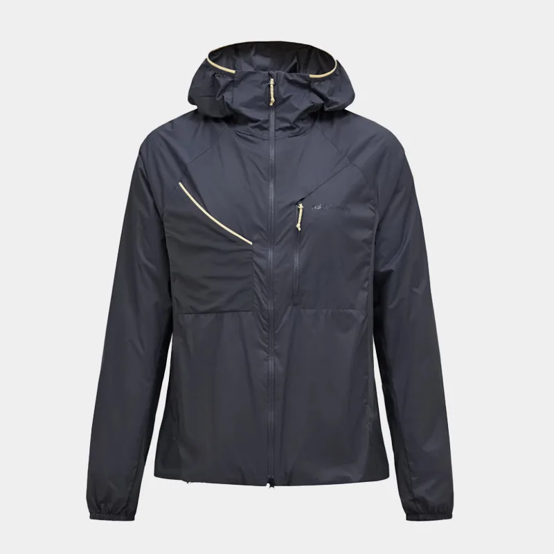 polartec-alpha-feature-peak-performance-freelight-jacket