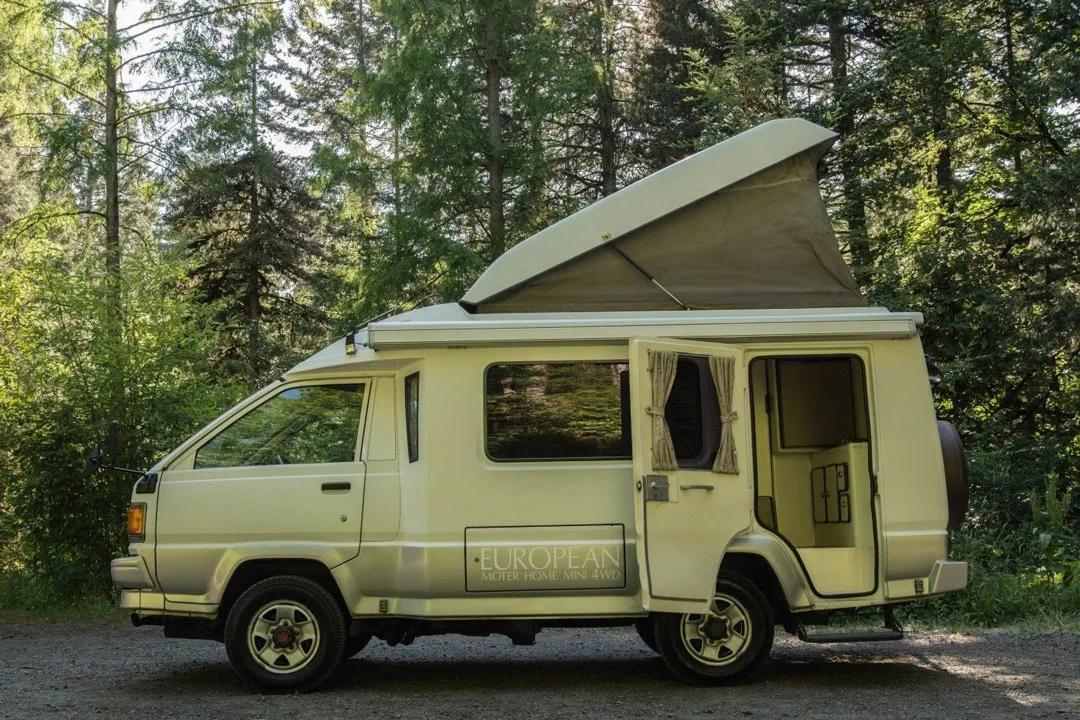 car-camping-toyota-townace