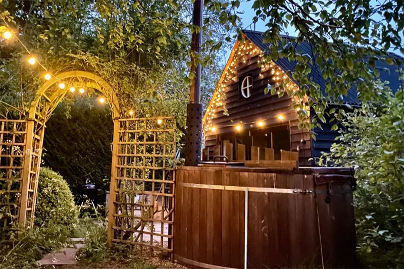 kent-glamping-guide-the-pump-house-icknor-wild-retreat