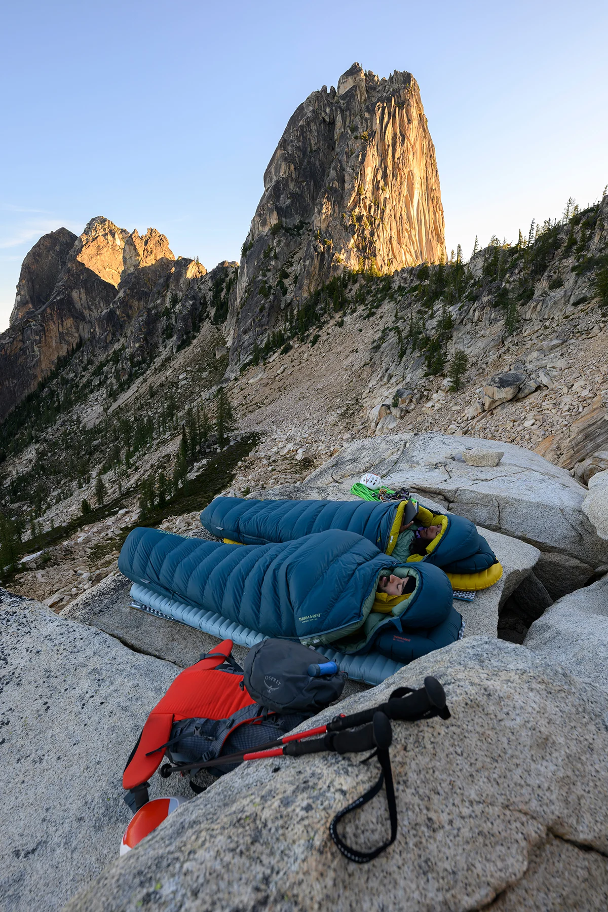 muscovy-down-cascade-designs-summer-alpine-climbing-washington-rinckenberger-vertical