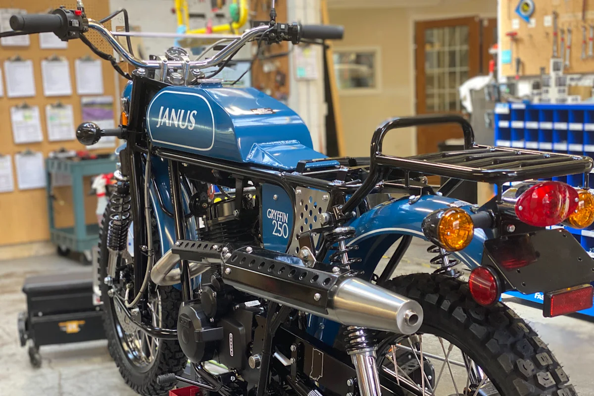 motorcycle-janus-gryffin-blue