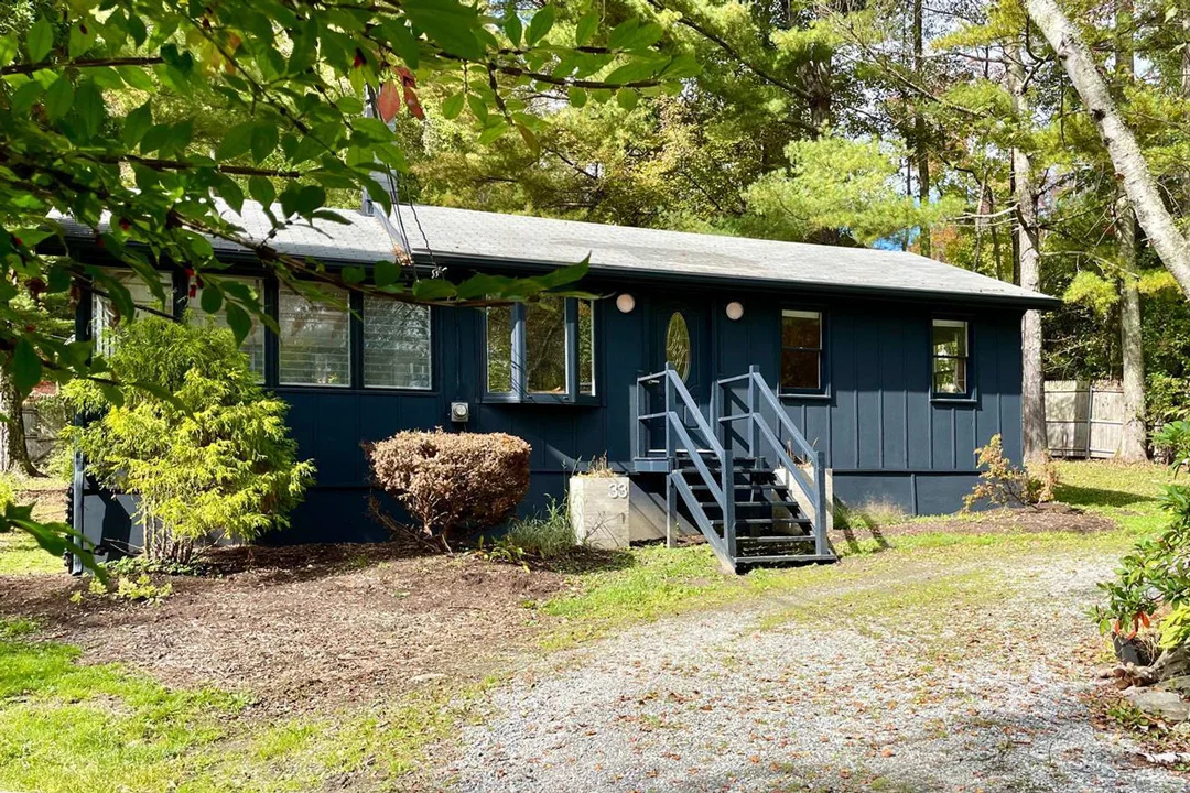 lakeside-cottage-egremont-massachusetts