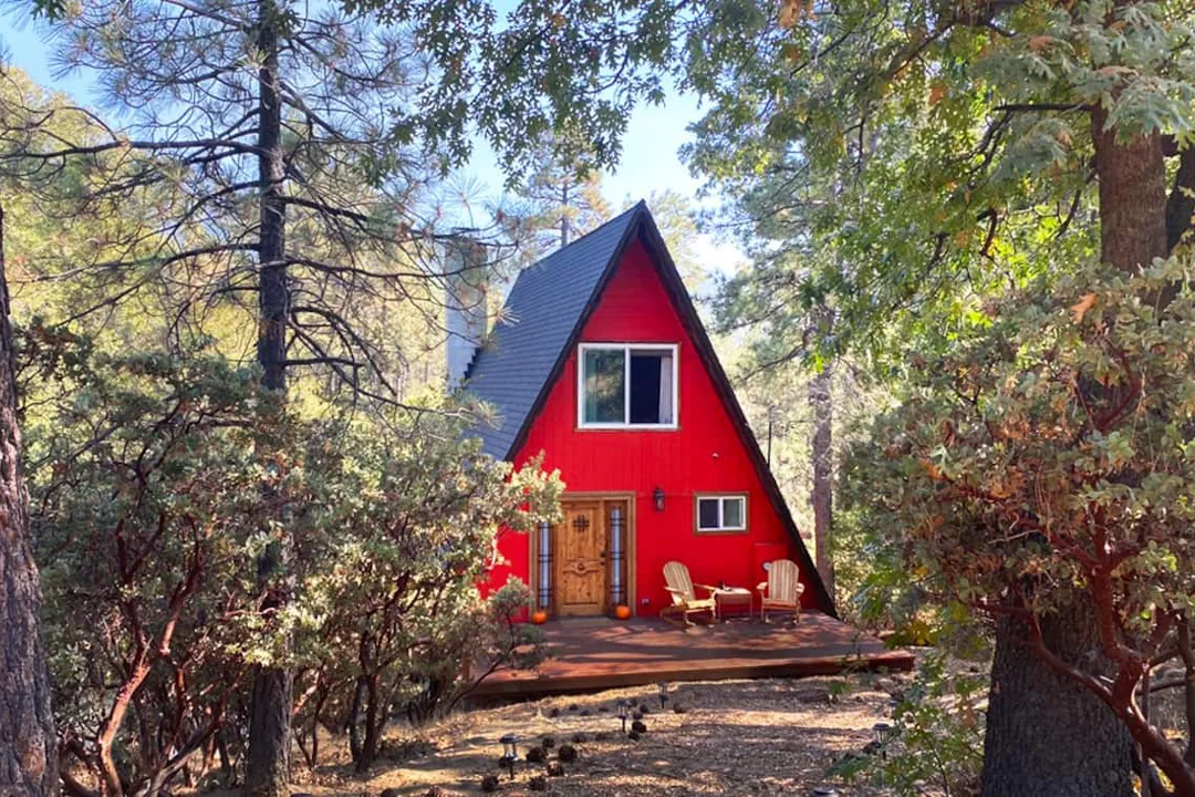 Idyllwild-Cabins-Pine-Cove-Dreamy-AFrame-2
