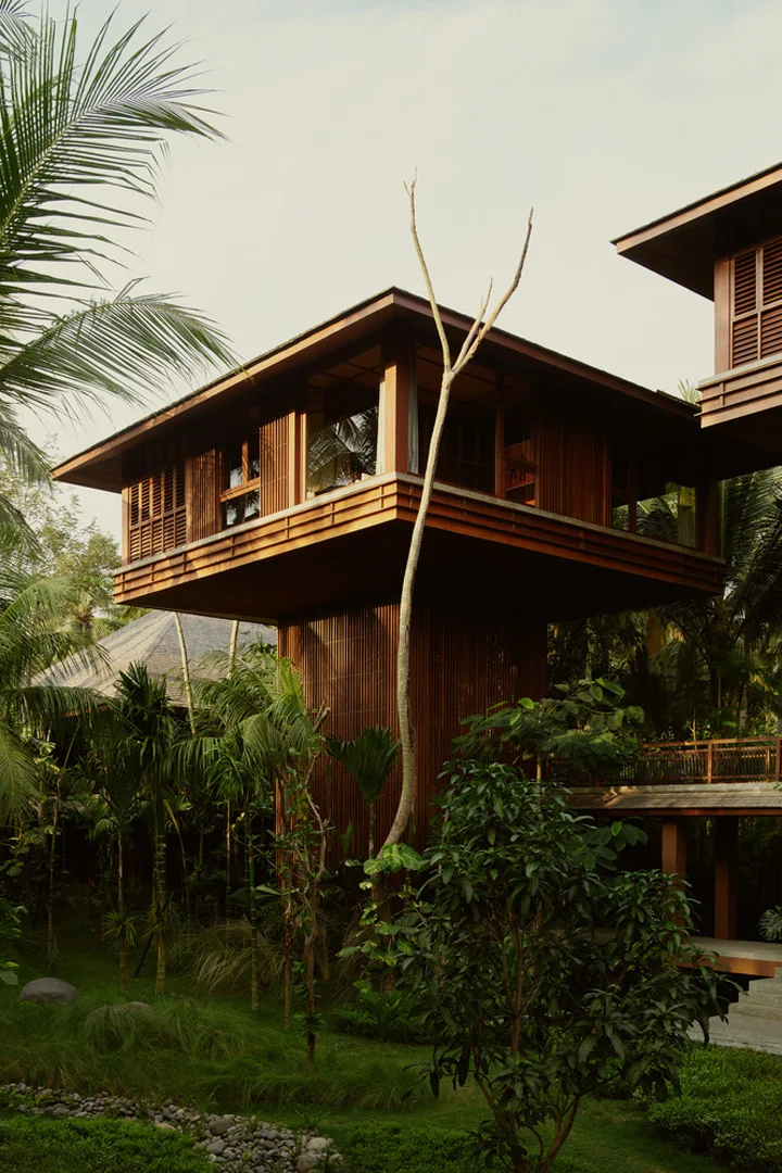 lost-lindenberg-pekutata-bali-indonesia-surf-tower