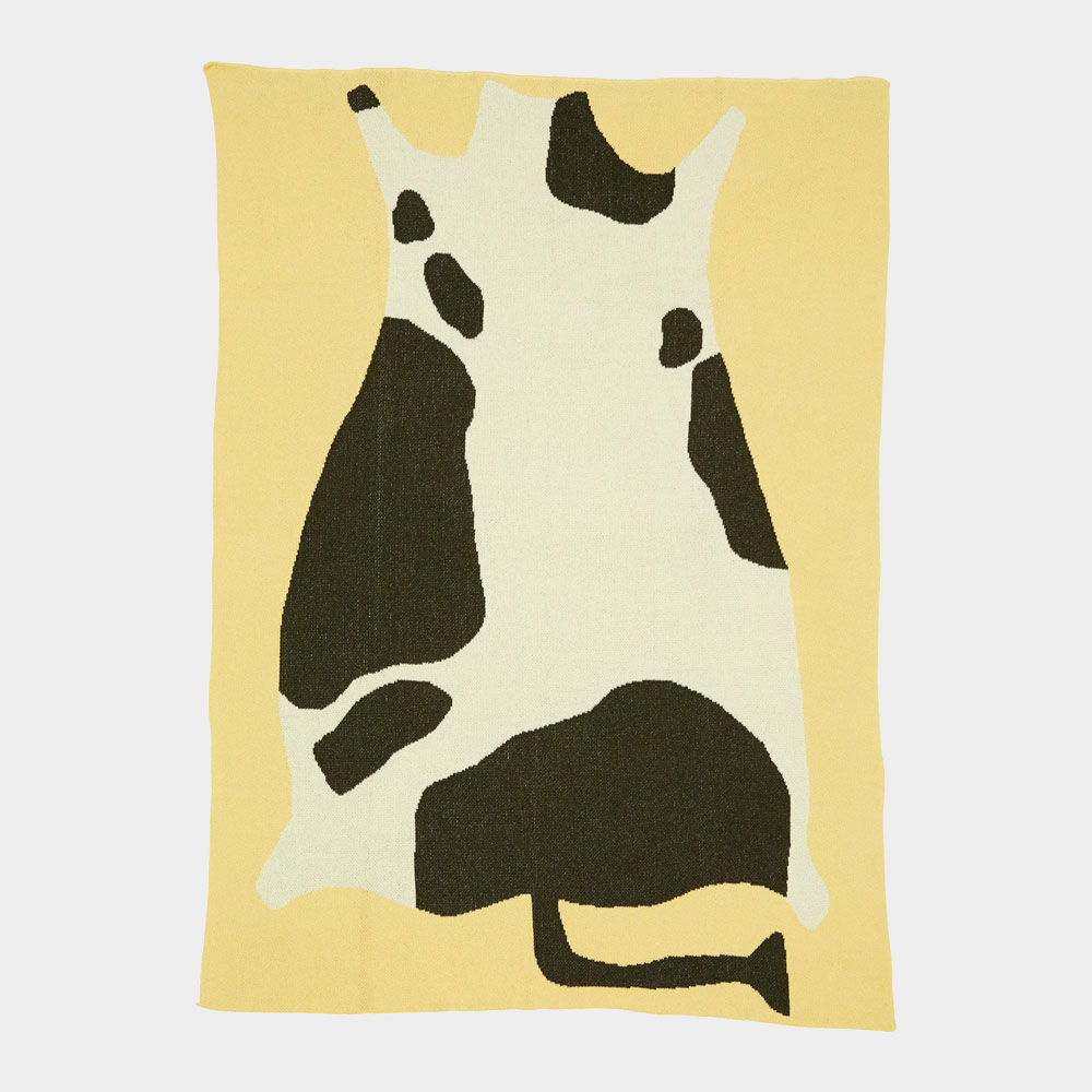 The 11 Best Fuzzy Blankets and Throws for Your Home Field Mag