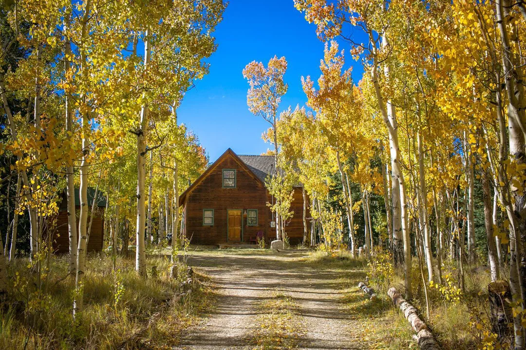 adventure-cabin-fairplay-colorado-exterior