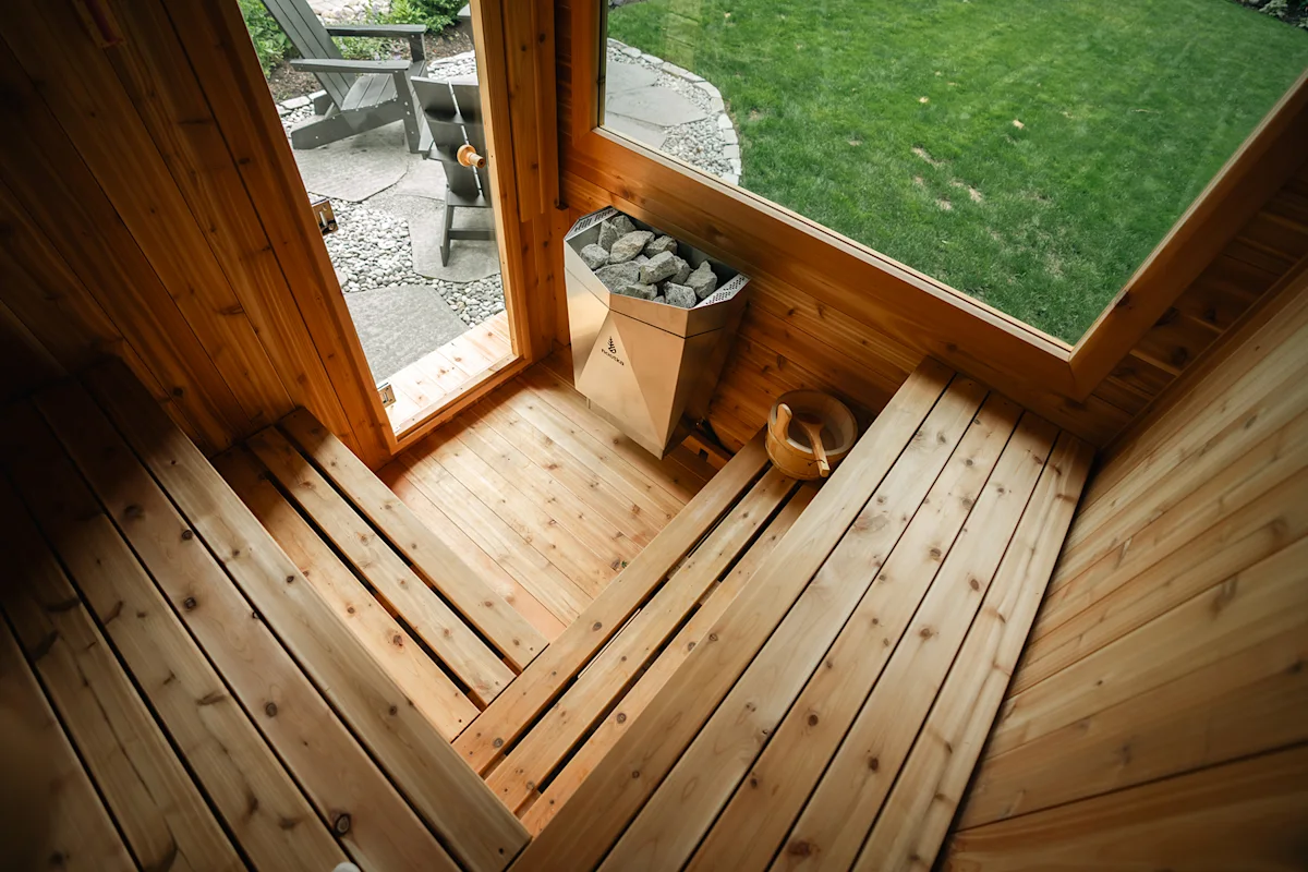 barrel-versus-cube-sauna-guide-cube-sauna-interior