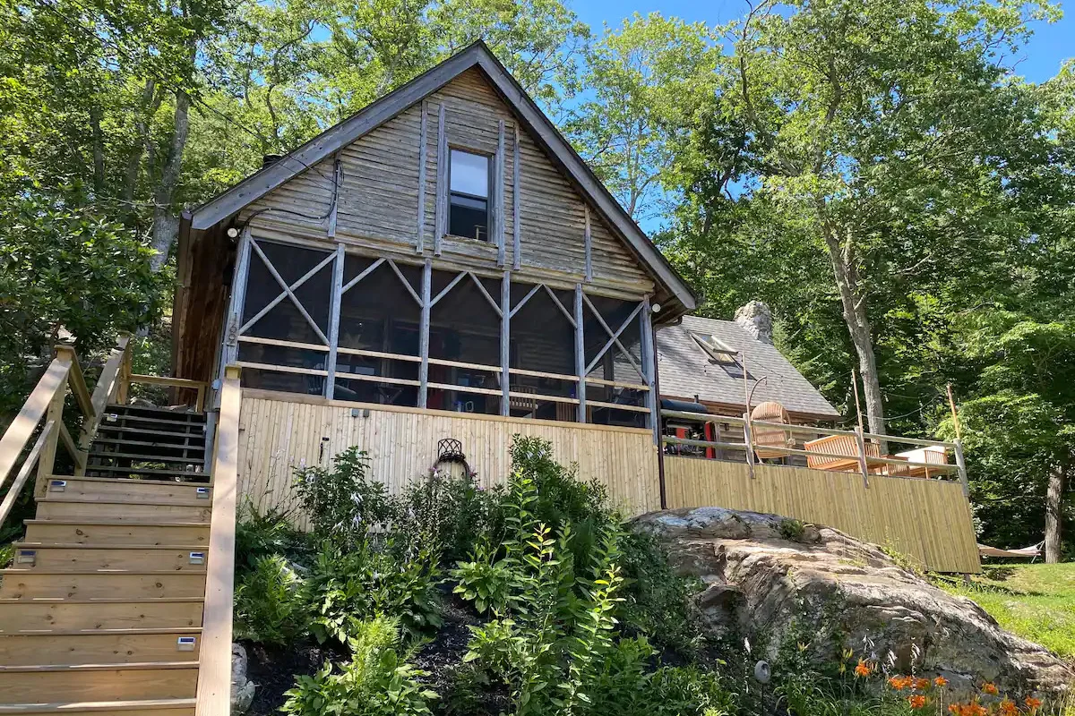 maine-cabin-rentals-lakeside-boothbay-cabin