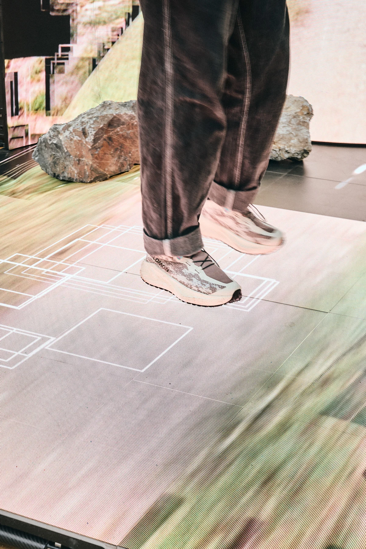 salomon-gravel-running-art-basel