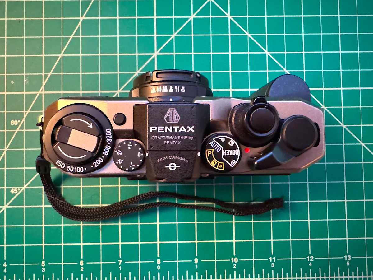pentax-17-test-shots-daniel-varghese-top-of-camera