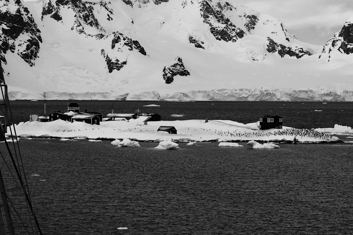 Losse-Antarctic-Icebreaker-19