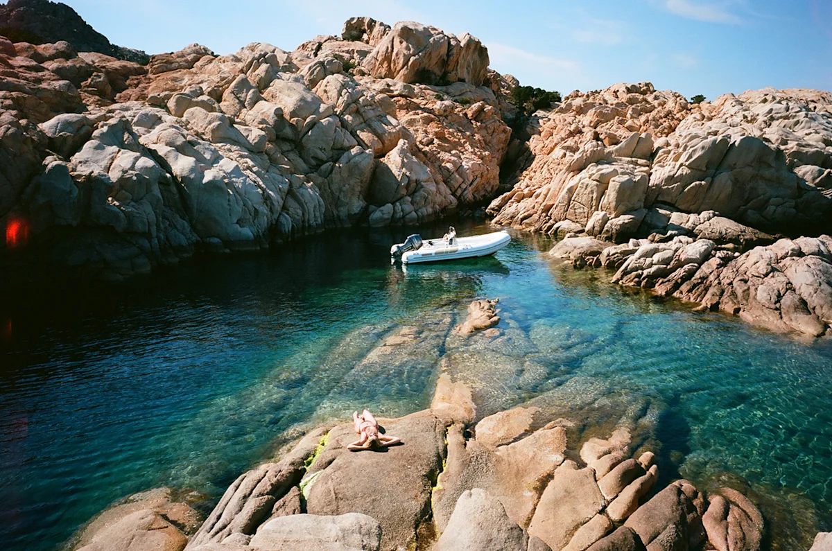 Mcinnis-Sardinia-Guide-FieldMag-14