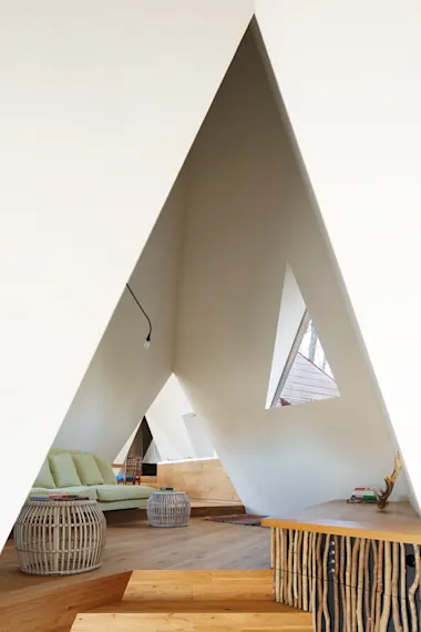 photo by Koji Fujii / Nacasa and Partners Inc.