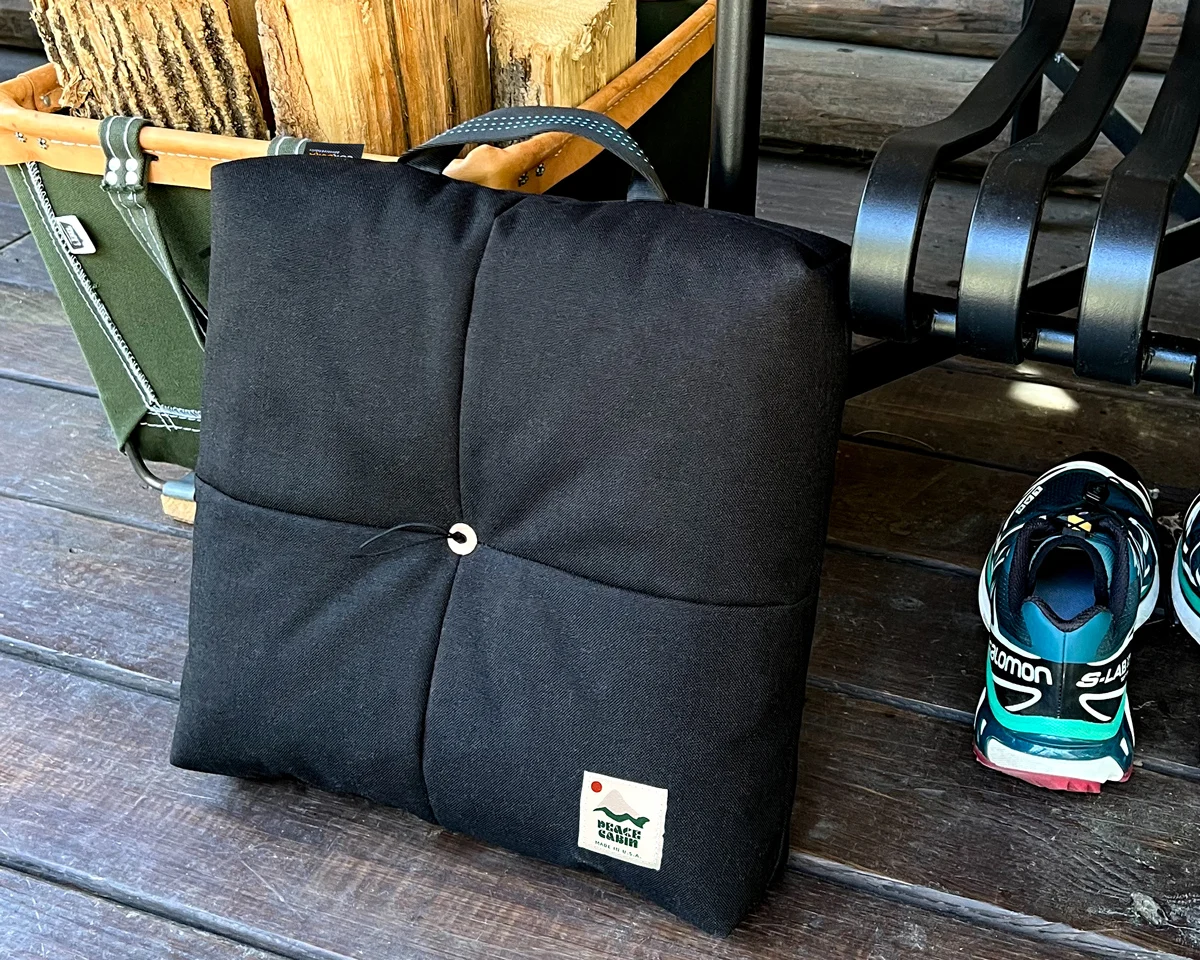 peace-cabin-wanderer-onyx-sitting-pad