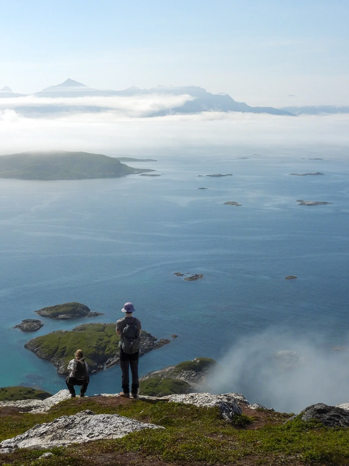north-cape-sailing-maya-toebat-hike