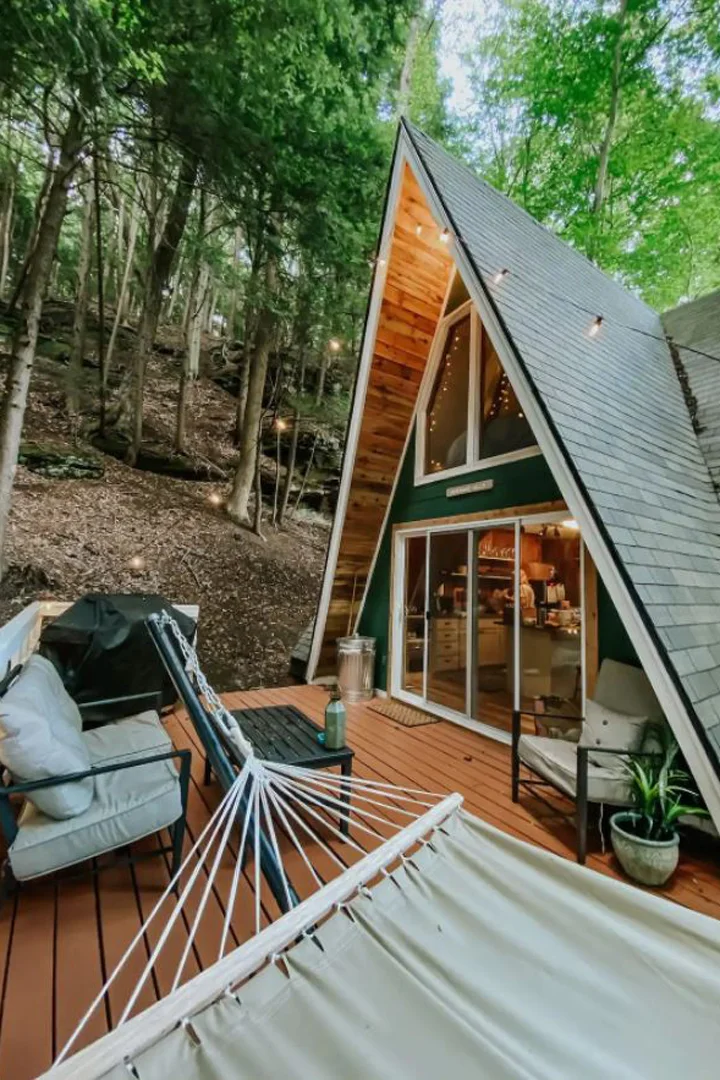 somewhere-to-be-treehouse-rockbridge-ohio