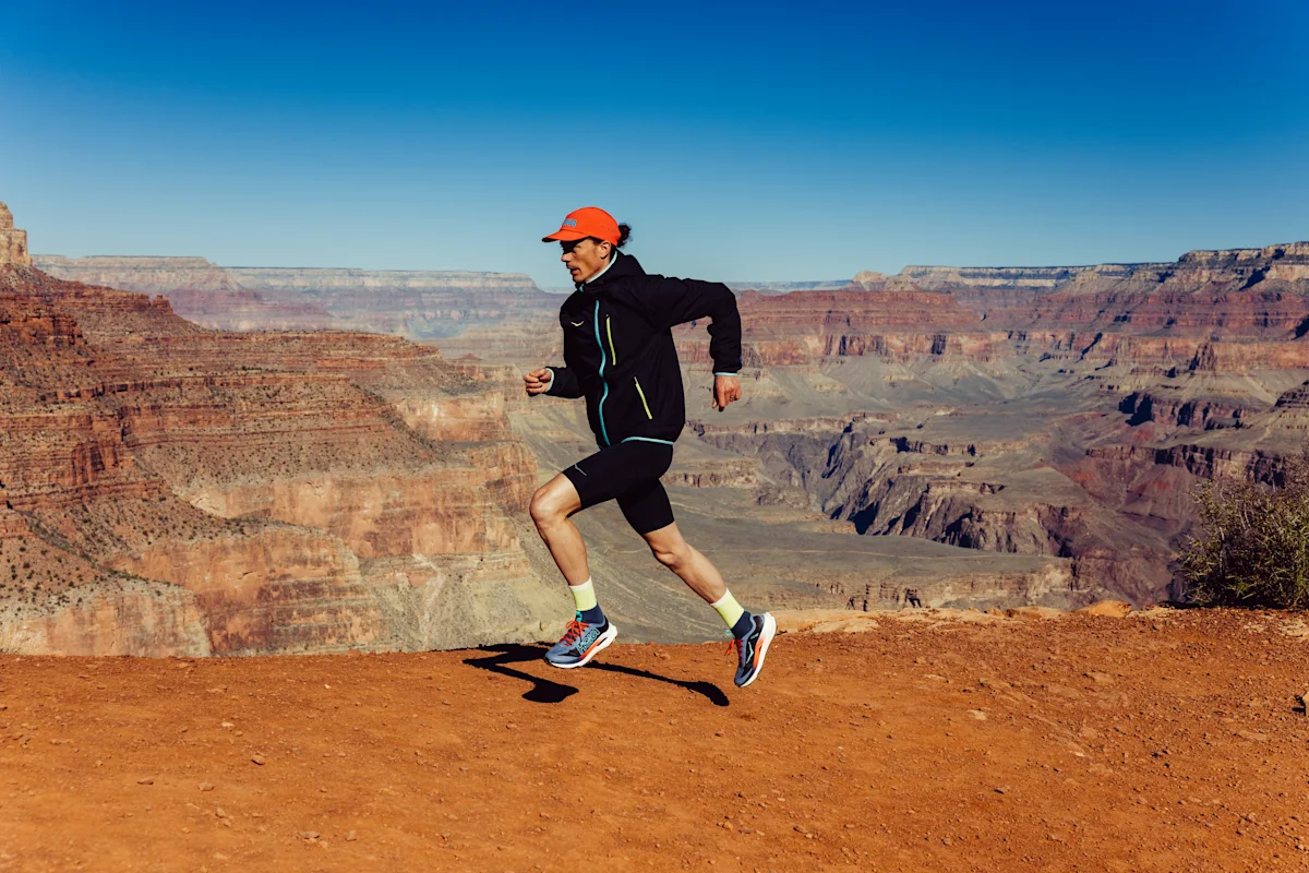 carbon-plates-in-trail-running-shoes-hoka-tecton-x