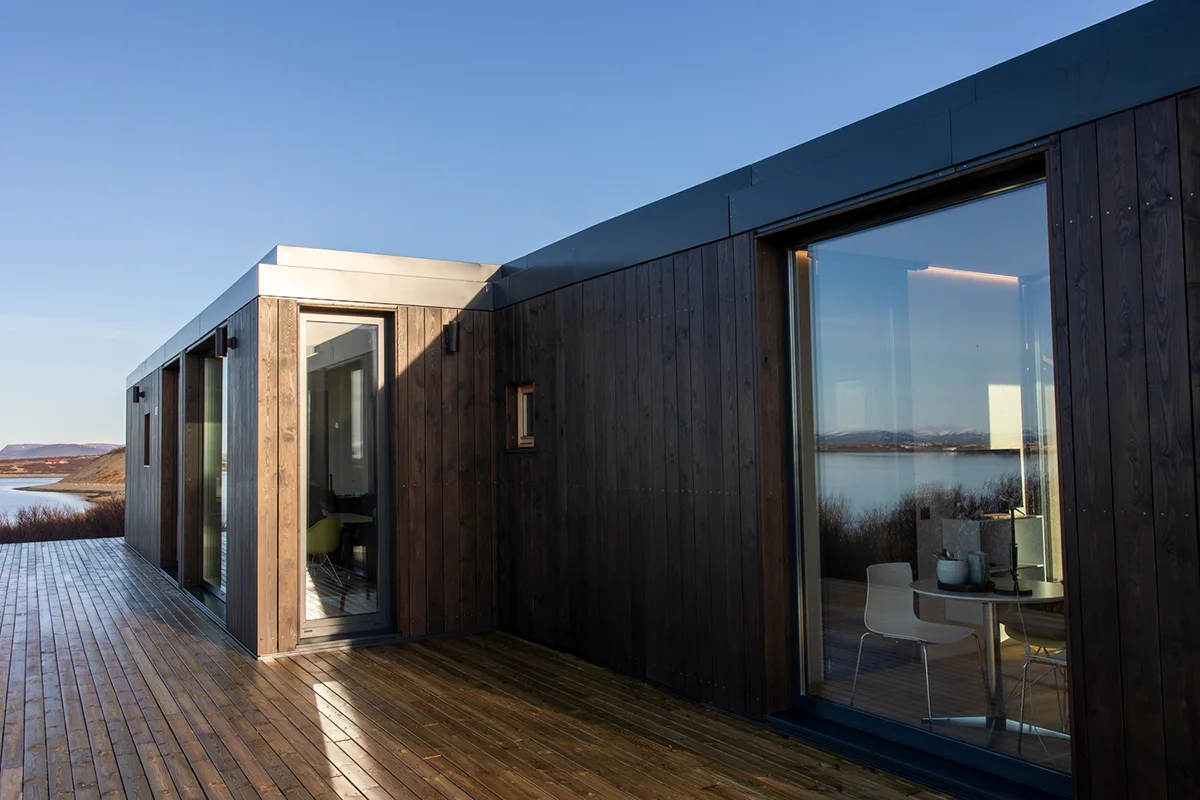 Manta-North-Iceland-Exterior-Patio-FM