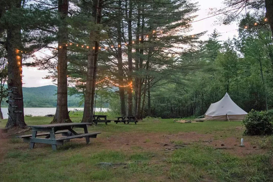 magical-lake-tent-hague-new-york