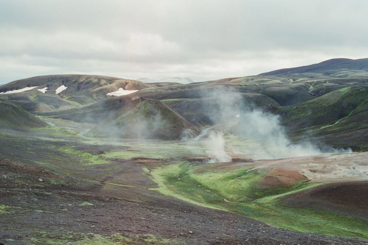 alex-eaton-laugavegur-trail-iceland-gassy-landscape