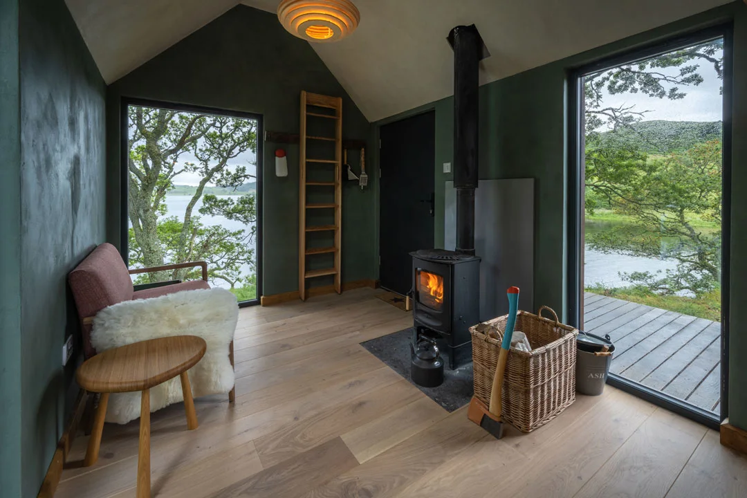 Scotland-Uisage-Bothy-Inverlonan-Interior-1