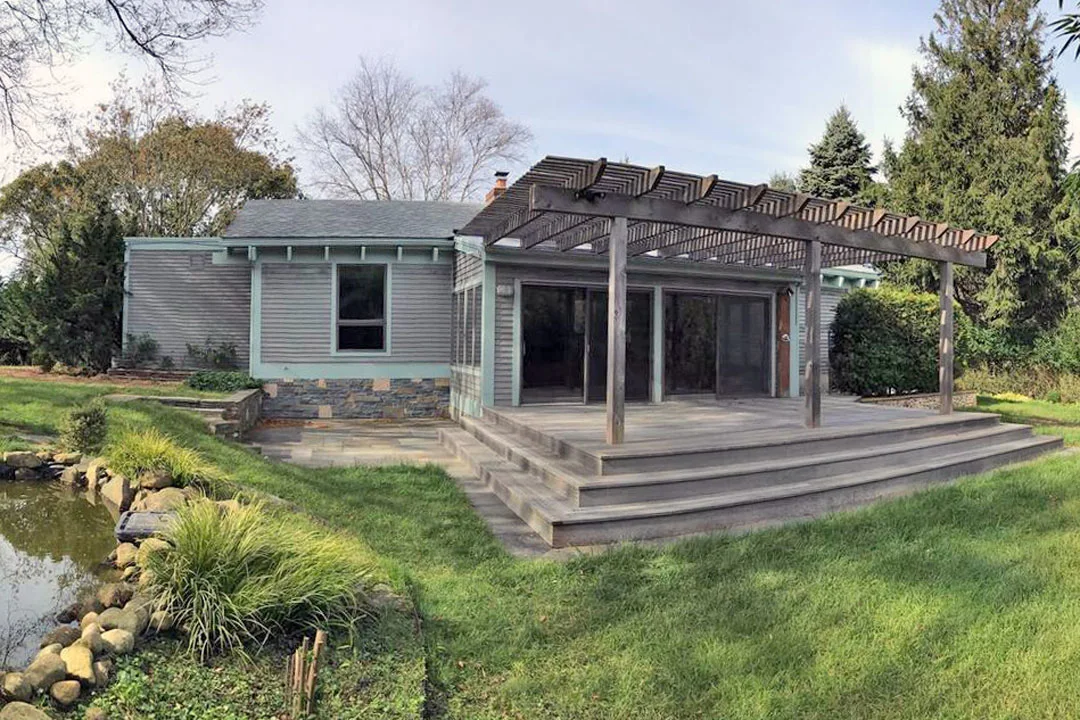 Montauk-Cabins-Private-Spacious-Cabin-2