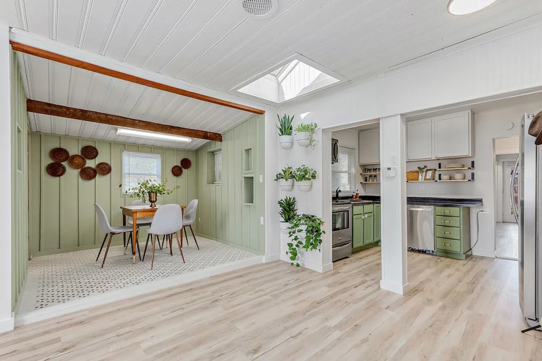 mid-century-bungalow-cabin-black-hills-south-dakota