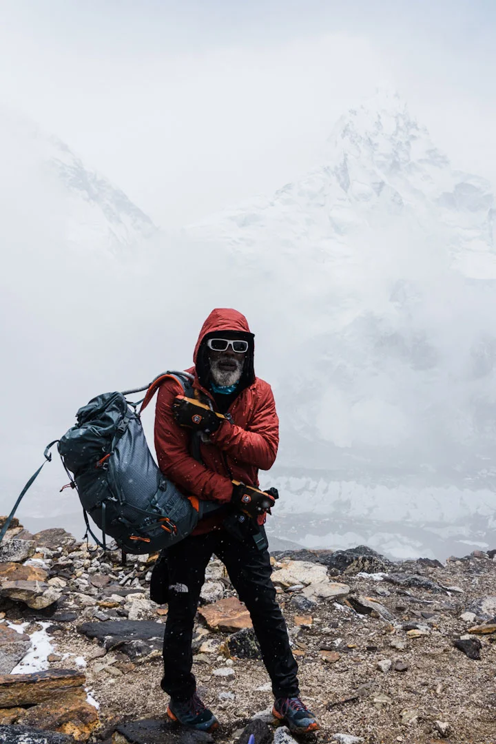 evan-green-full-circle-everest-mountain-portrait
