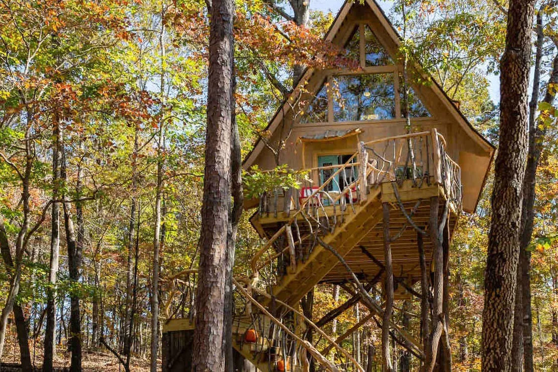 georgia-treehouses-bed-bough