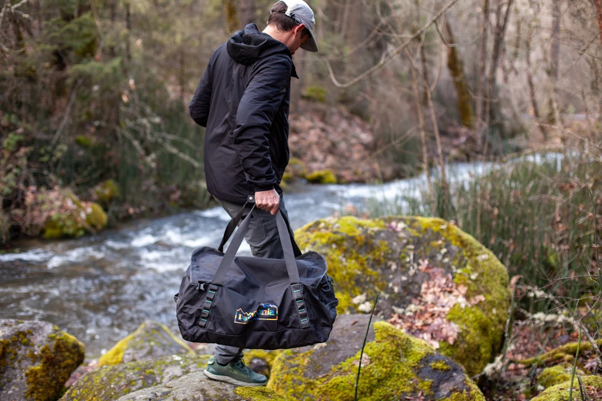 Patagonia Black Hole Duffel Guide: 21 Years Later It Remains the Best |  Field Mag