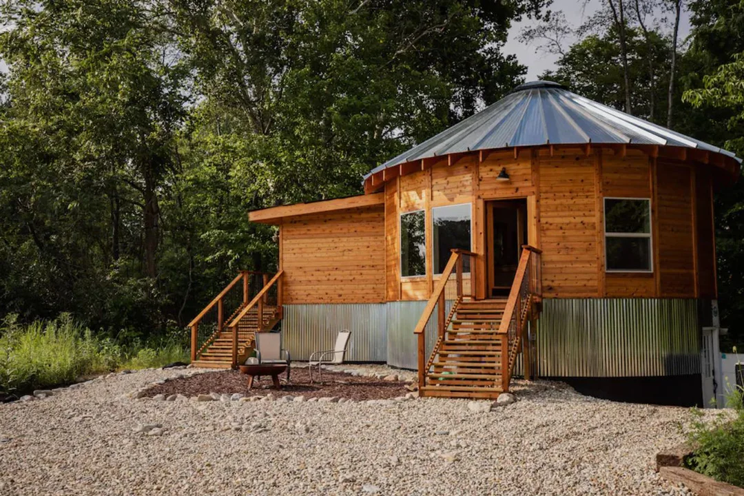 queen-and-i-yurt-cabin-crawfordsville-indiana