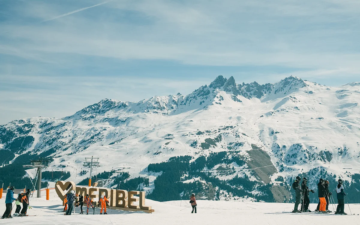 brent-rose-les-3-vallees-meribel-logo-mountain-view