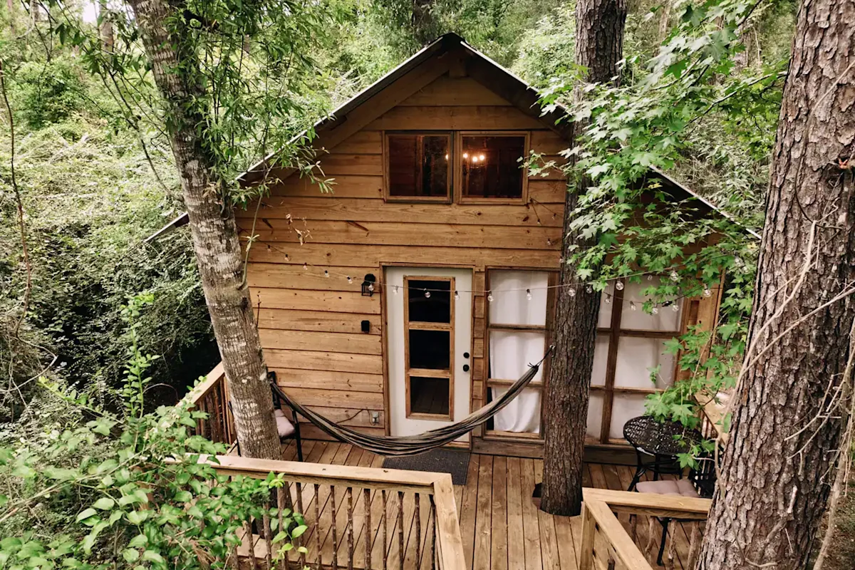piney-woods-treehouse-kirbyville-texas