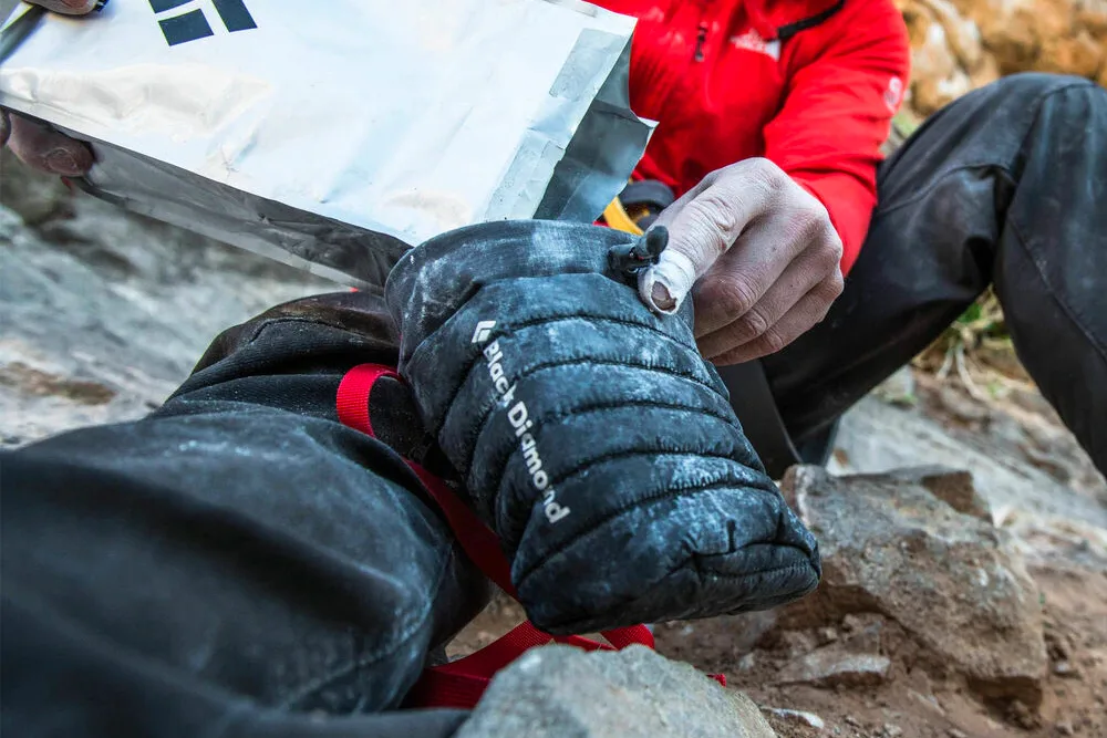 chalk-bag-cotopaxi-hero