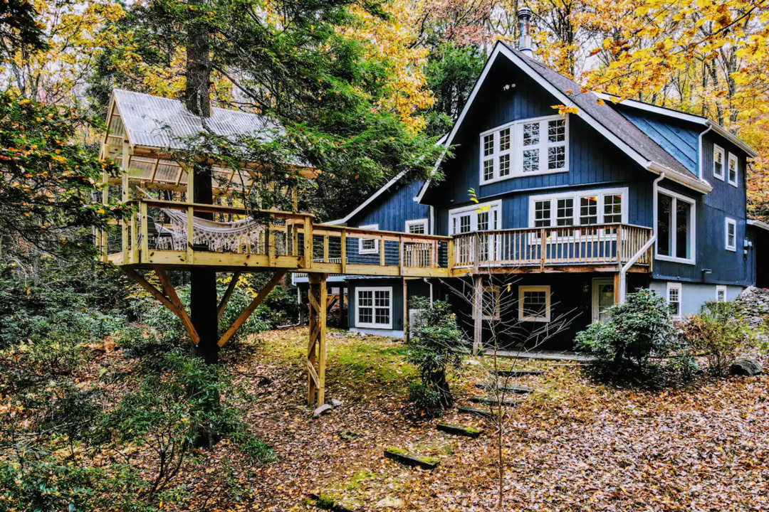 14 Best Poconos Cabin Rentals For A PA Vacation 2024 Field Mag   Treehoue Chalet Cresco Poconos Pennsylvania 