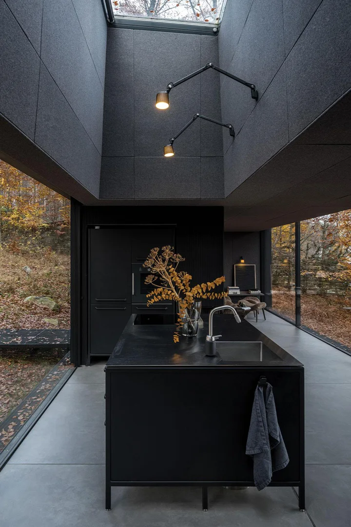 vipp-shelter-denmark-kitchen