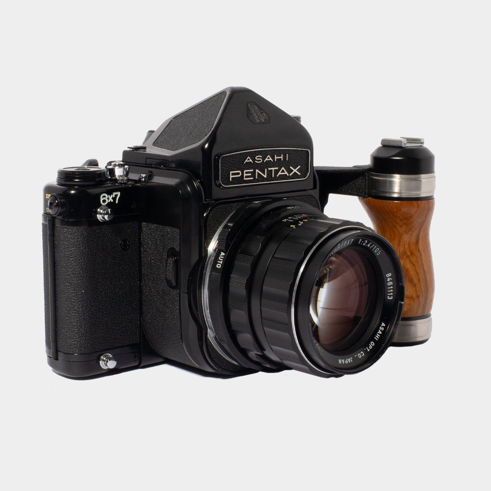 11 Best Medium Format Film Cameras For All Skill Levels | Field Mag