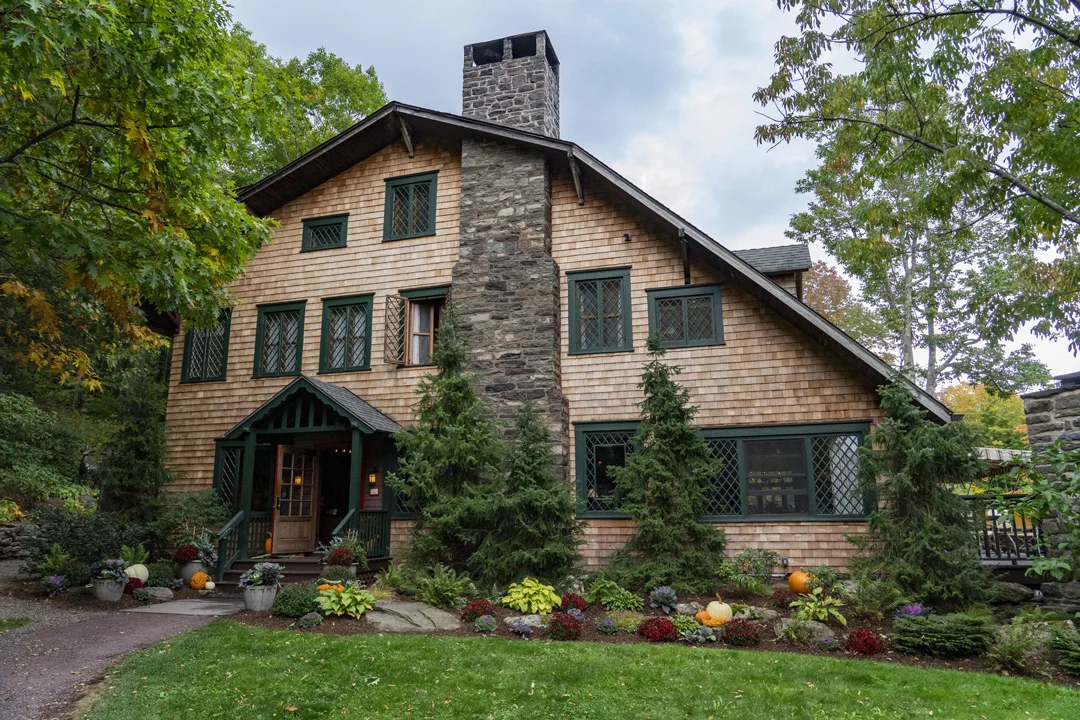 deer-mountain-inn-tannersville-new-york-exterior