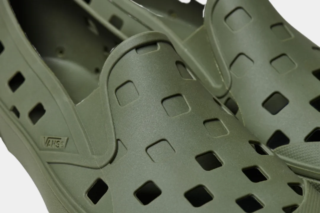 vans-trek-slip-ons-grape-leaf-close-up