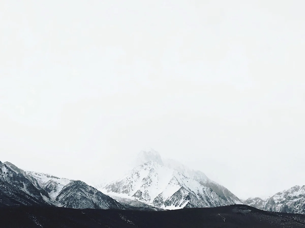 Sarah-Attar-Eastern-Sierra-17