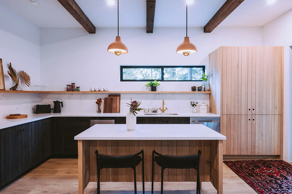trail-house-bowen-island-bc-interior