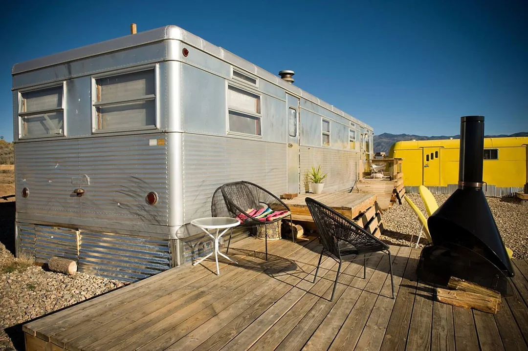 that-70s-trailer-taos-new-mexico