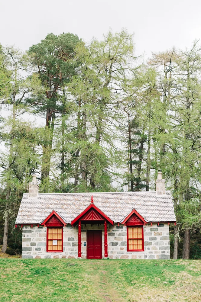 karthika-gupta-cairngorms-guide-queen-victoria-teahouse