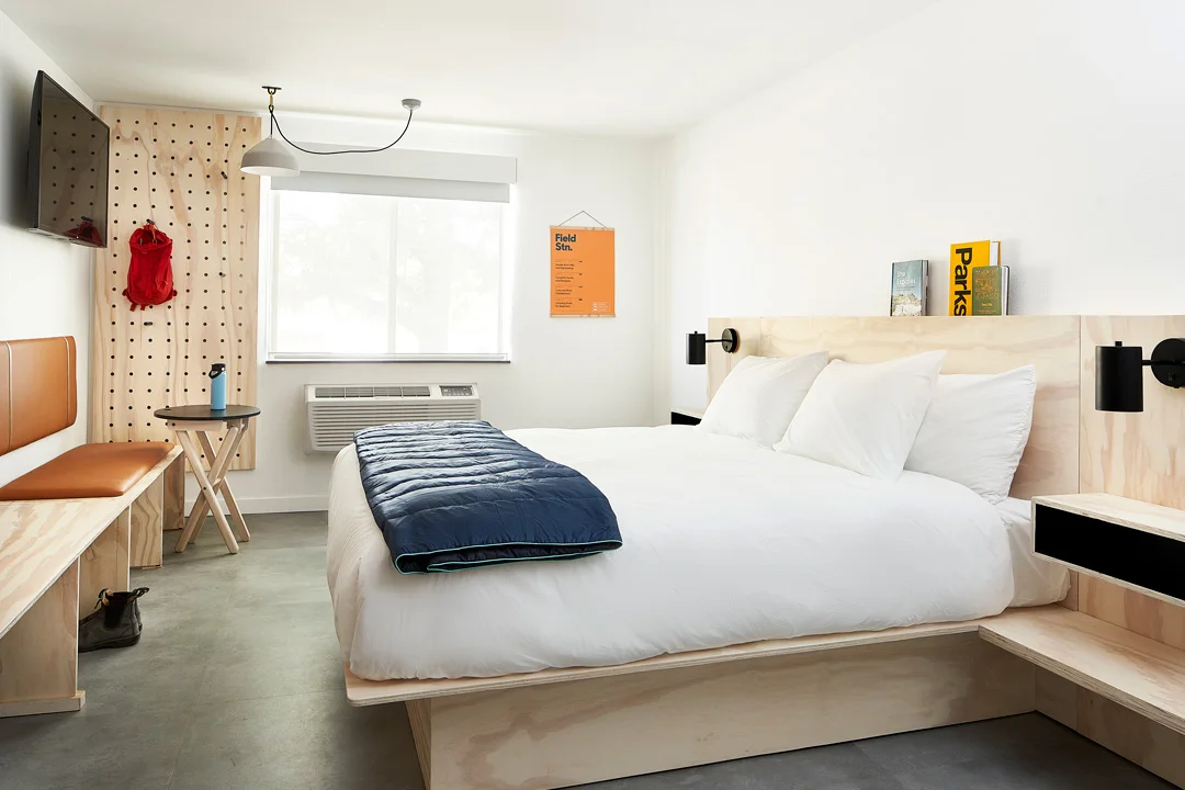 field-station-autocamp-moab-utah-bedroom