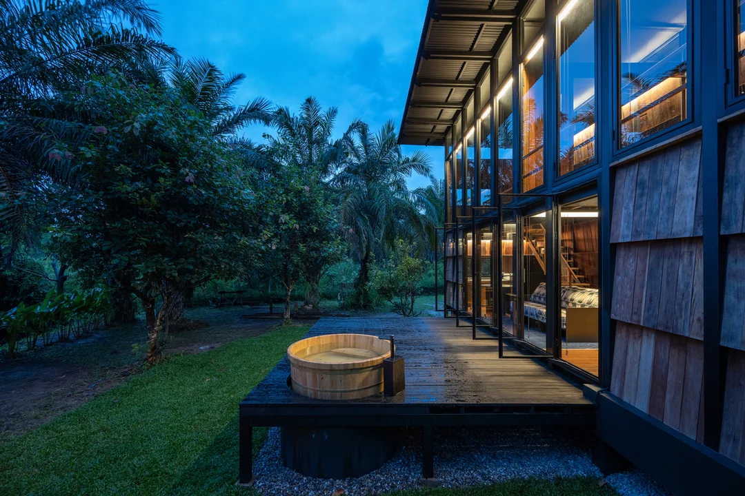 wood-and-mountain-cabin-thailand-sher-maker-4