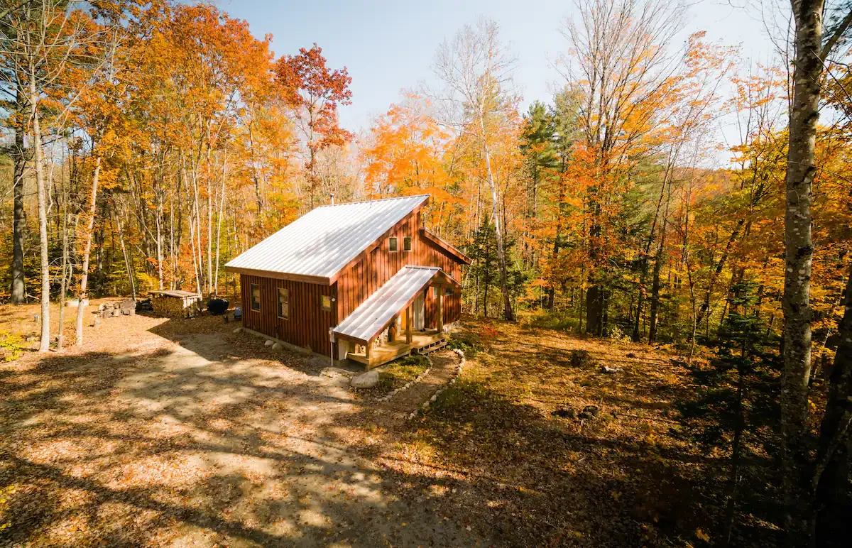 Maine Cabins - Kingfield Chalet exterior