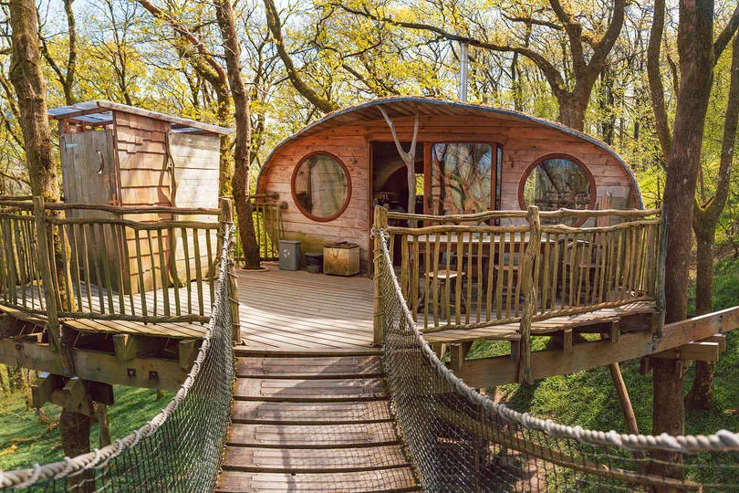 glamping-wales-hangoed-treehouse
