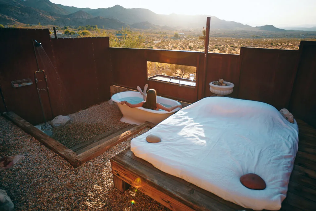 best-joshua-tree-hotels-sacred-sands