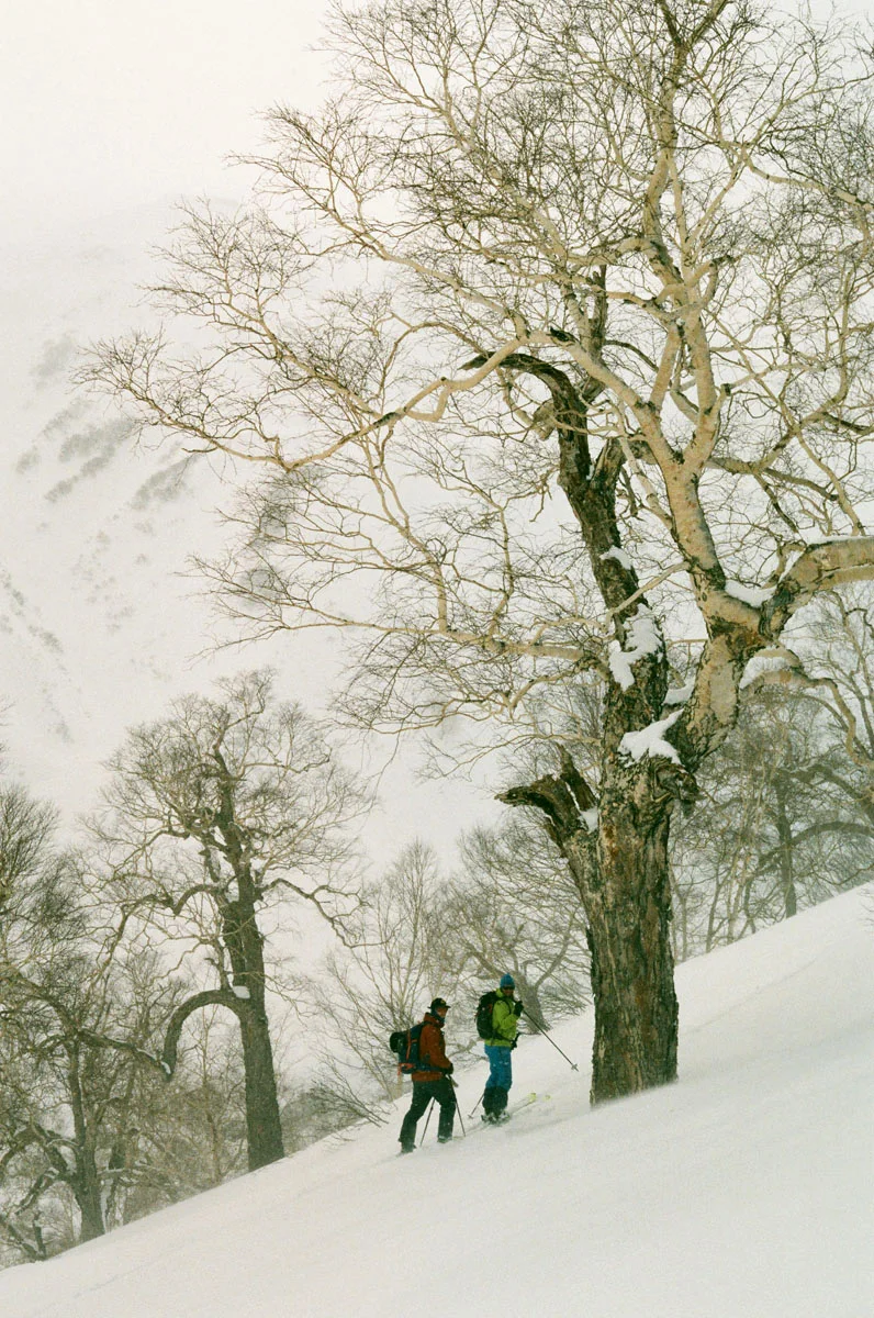 Tanner-Bowden-Kamchatka-Ski-Fieldmag-9B