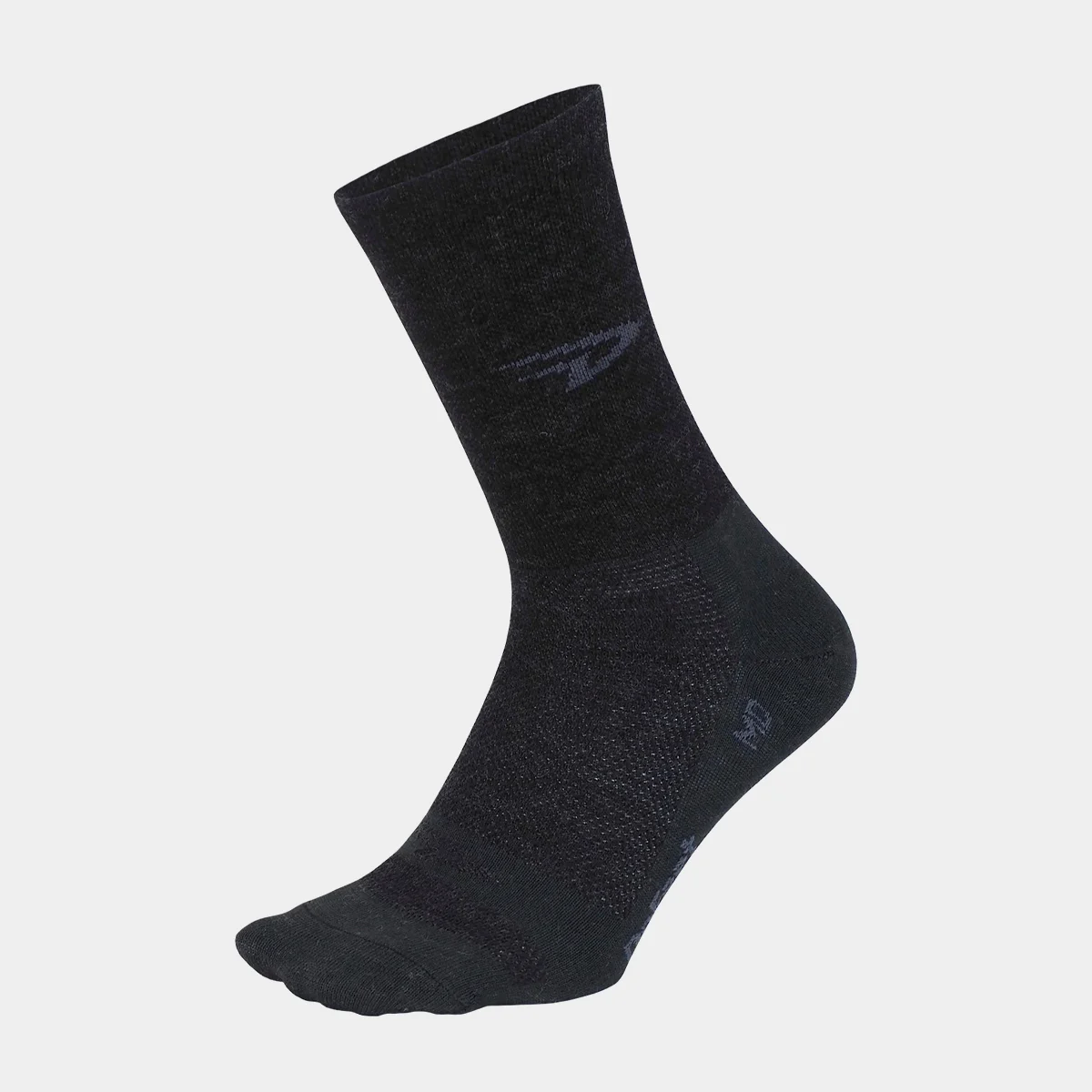 winter-cycling-apparel-defeet-wooleator